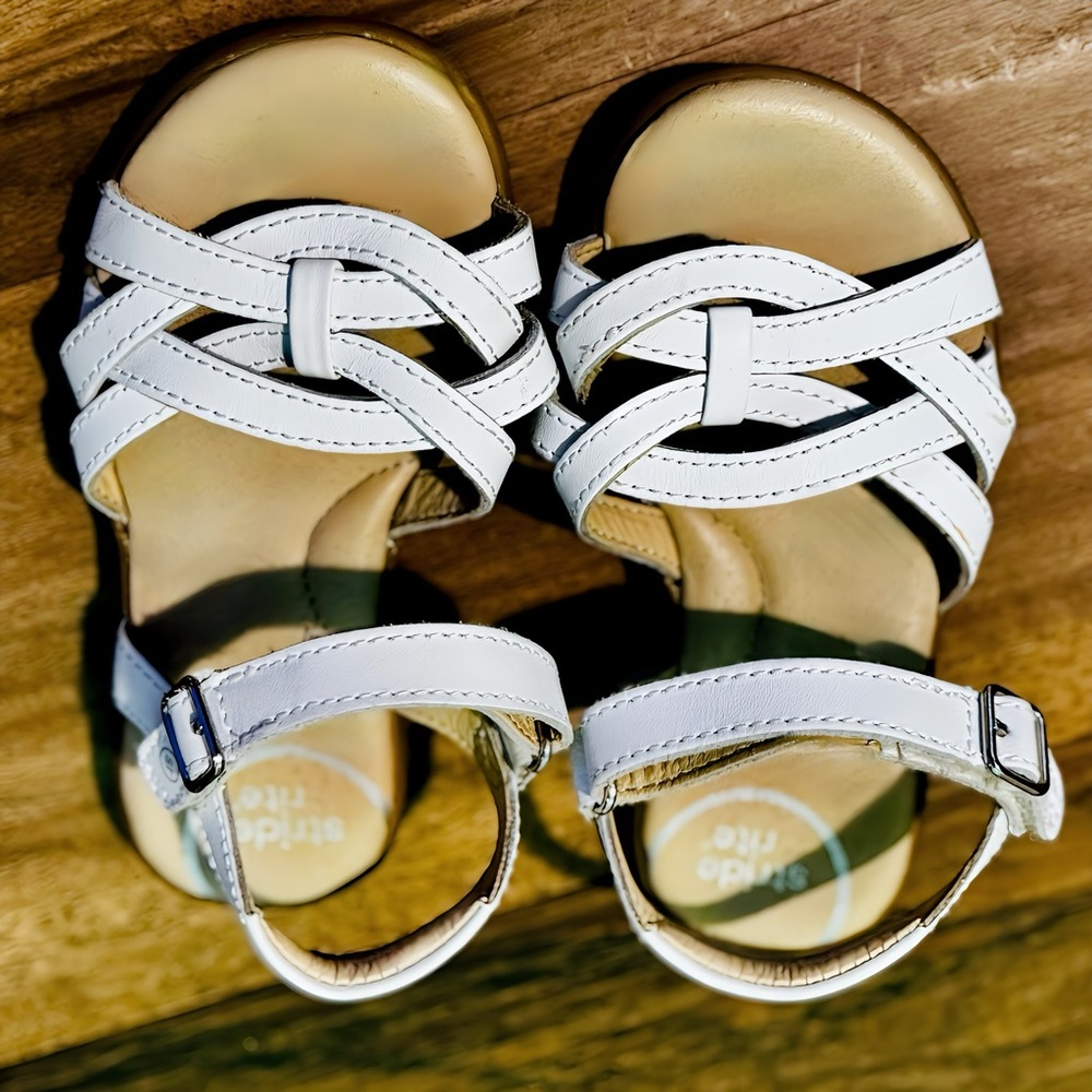 Stride Rite Toddler Girls White Leather Sandals with Woven Design Size 11